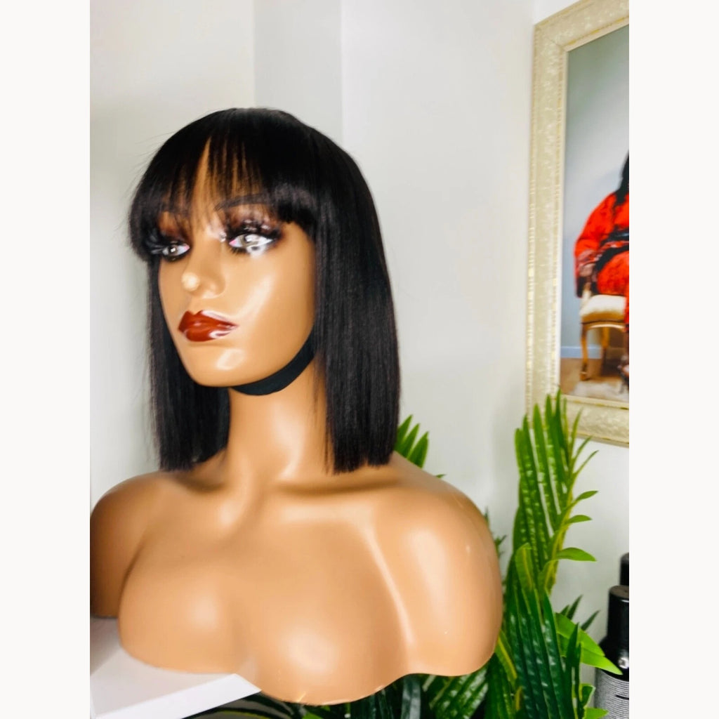 Seraphic Empire 26cm black Yaki straight fringe wig on mannequin, three-quarter view